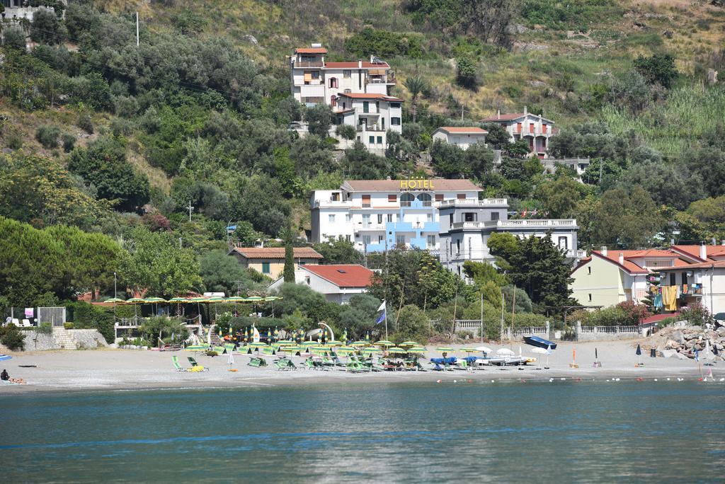 Hotel La Carruba Cetraro Exterior photo